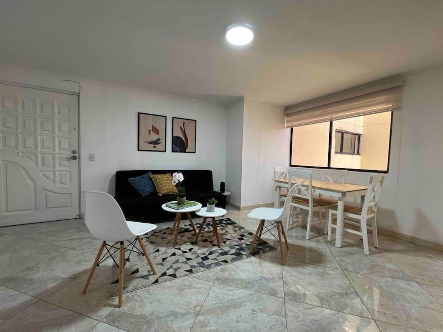 Apartamento Duques En Medellin, Es Un Lindo Alojamiento Entre Laureles Y Estadio Medellín